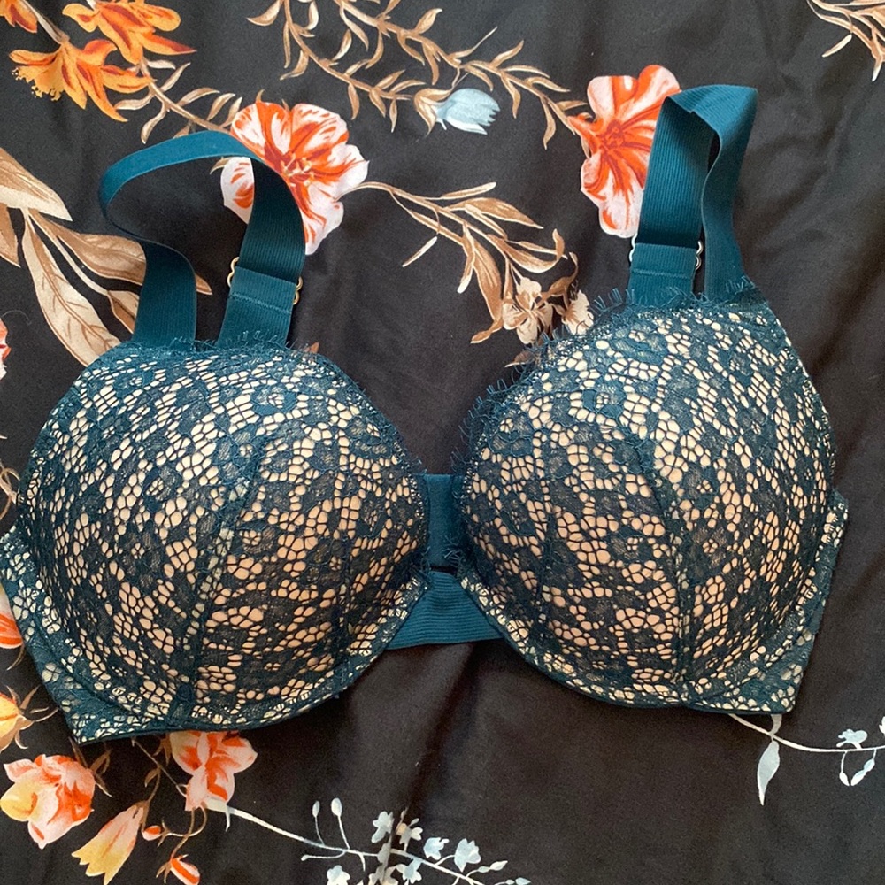 Very sexy push-up bra Victoria’s Secret
